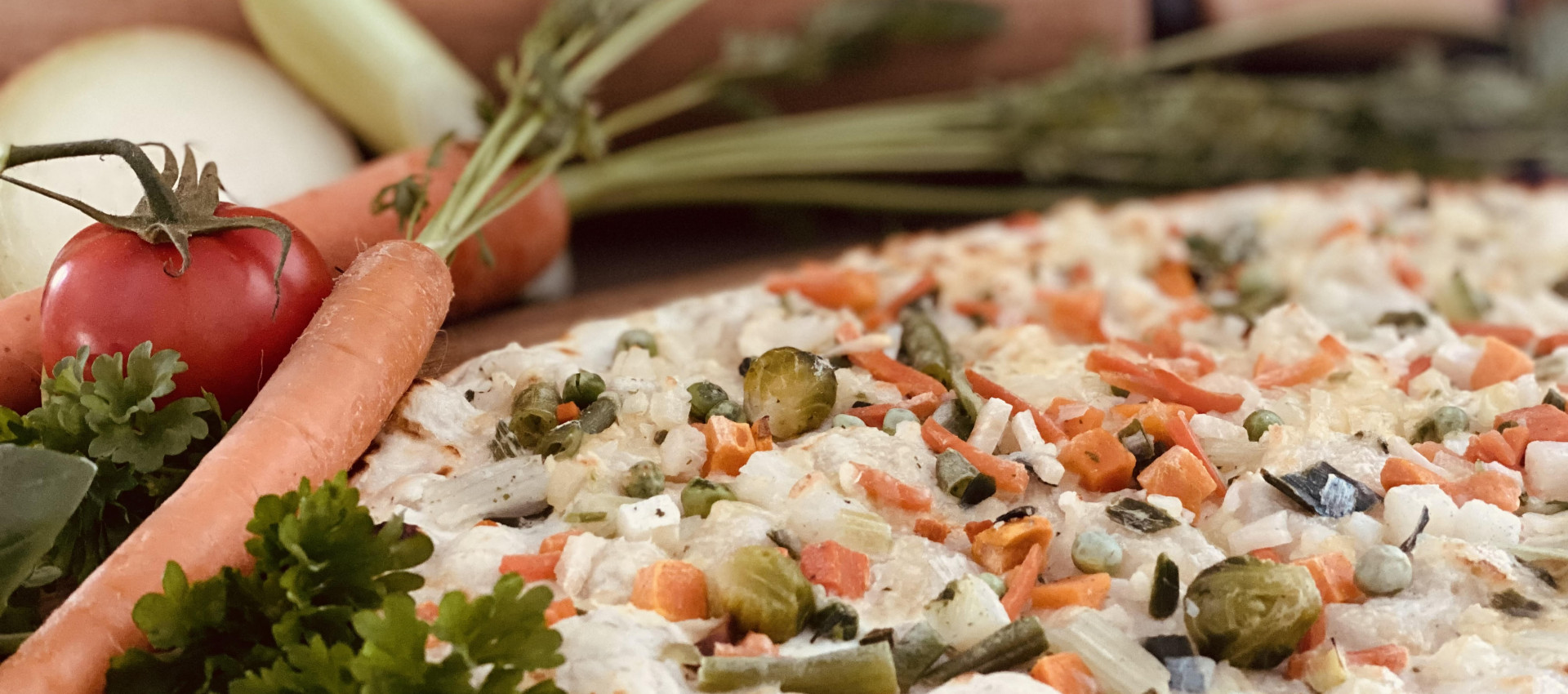 Flammenkuchen des Monats - Gemüse Käse
